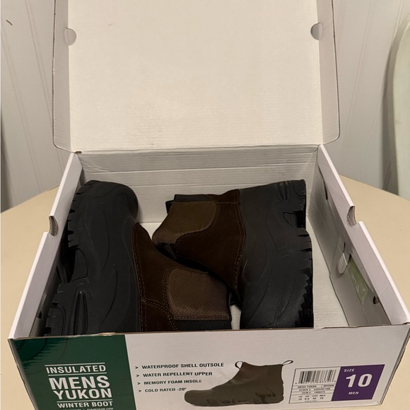 Men's Yukon Waterproof Brown and Black Boots - Picture 6 of 7